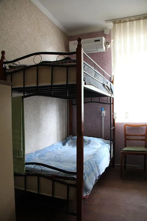 Hostel Retro Μπατούμι